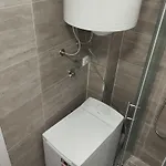 Misir In Downtown - Private Entrance And Private Bathroom Apartment