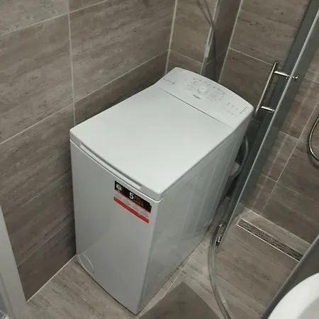 Misir In Downtown - Private Entrance And Private Bathroom * Knin