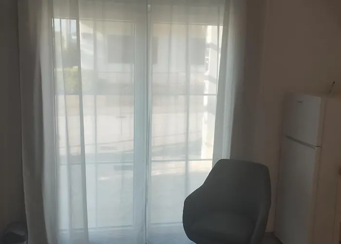 Misir In Downtown - Private Entrance And Private Bathroom Knin